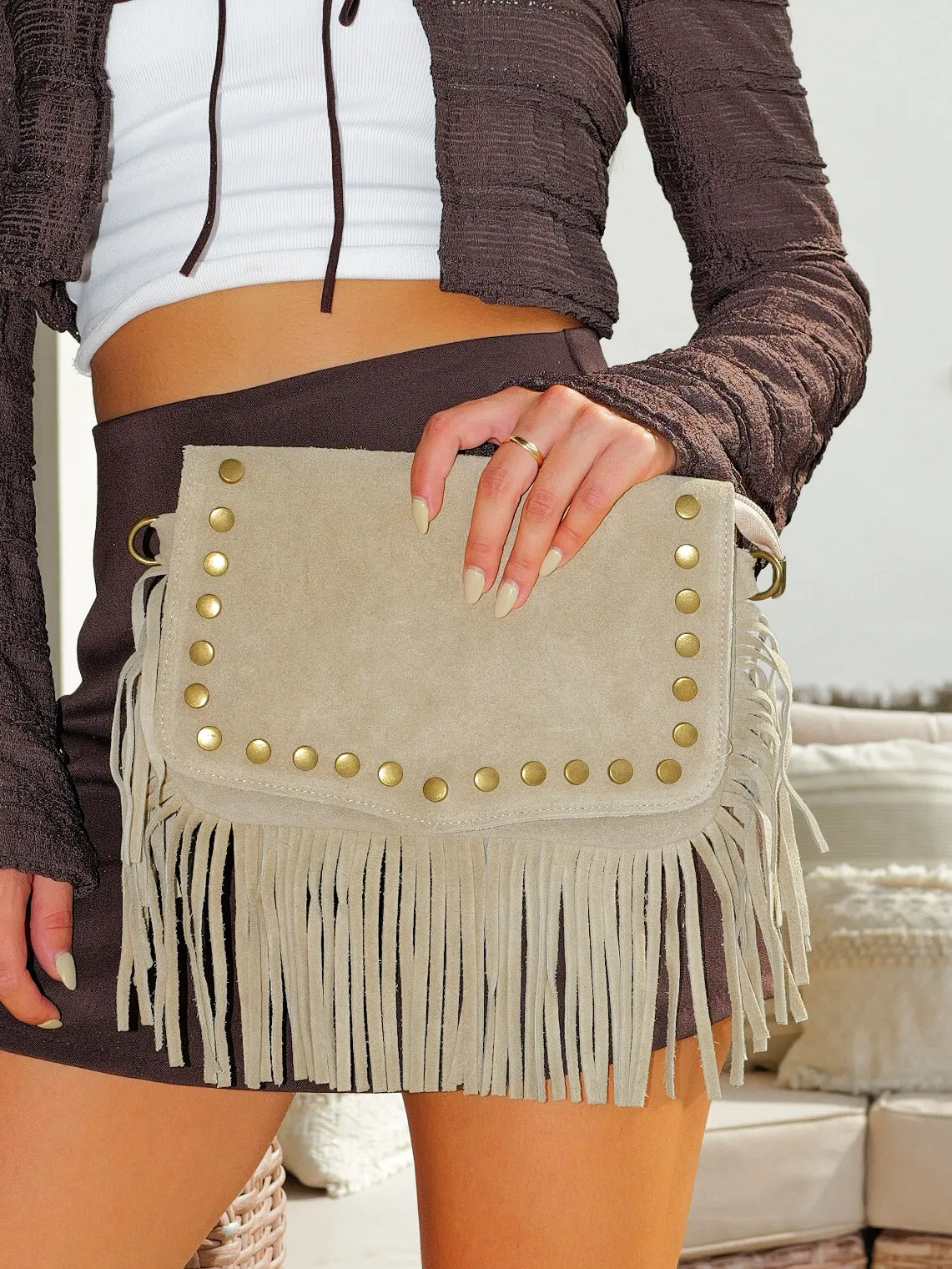 Bolso flecos tachuelas beige sold by Sorellas product image thumbnail 3