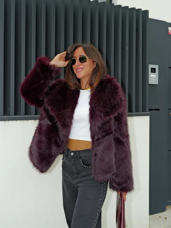 Chaqueta pelo solapa berenjena sold by Sorellas
