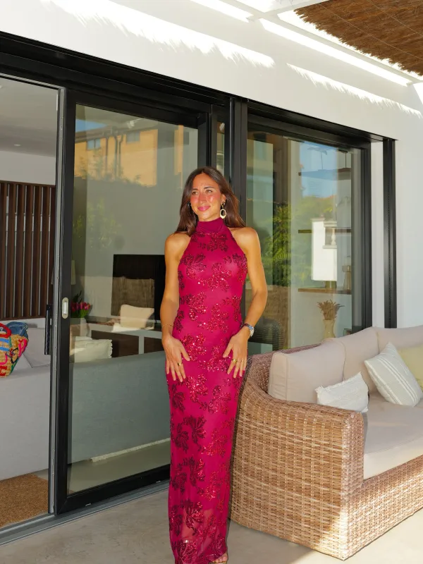 Vestido detalle tulle halter burdeos sold by Sorellas