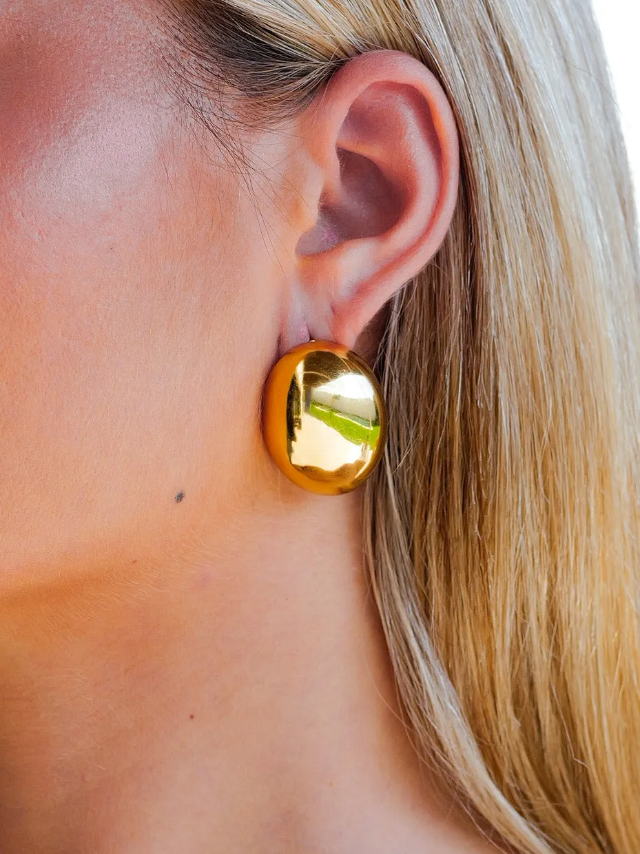 Pendientes gran esfera dorados sold by Sorellas