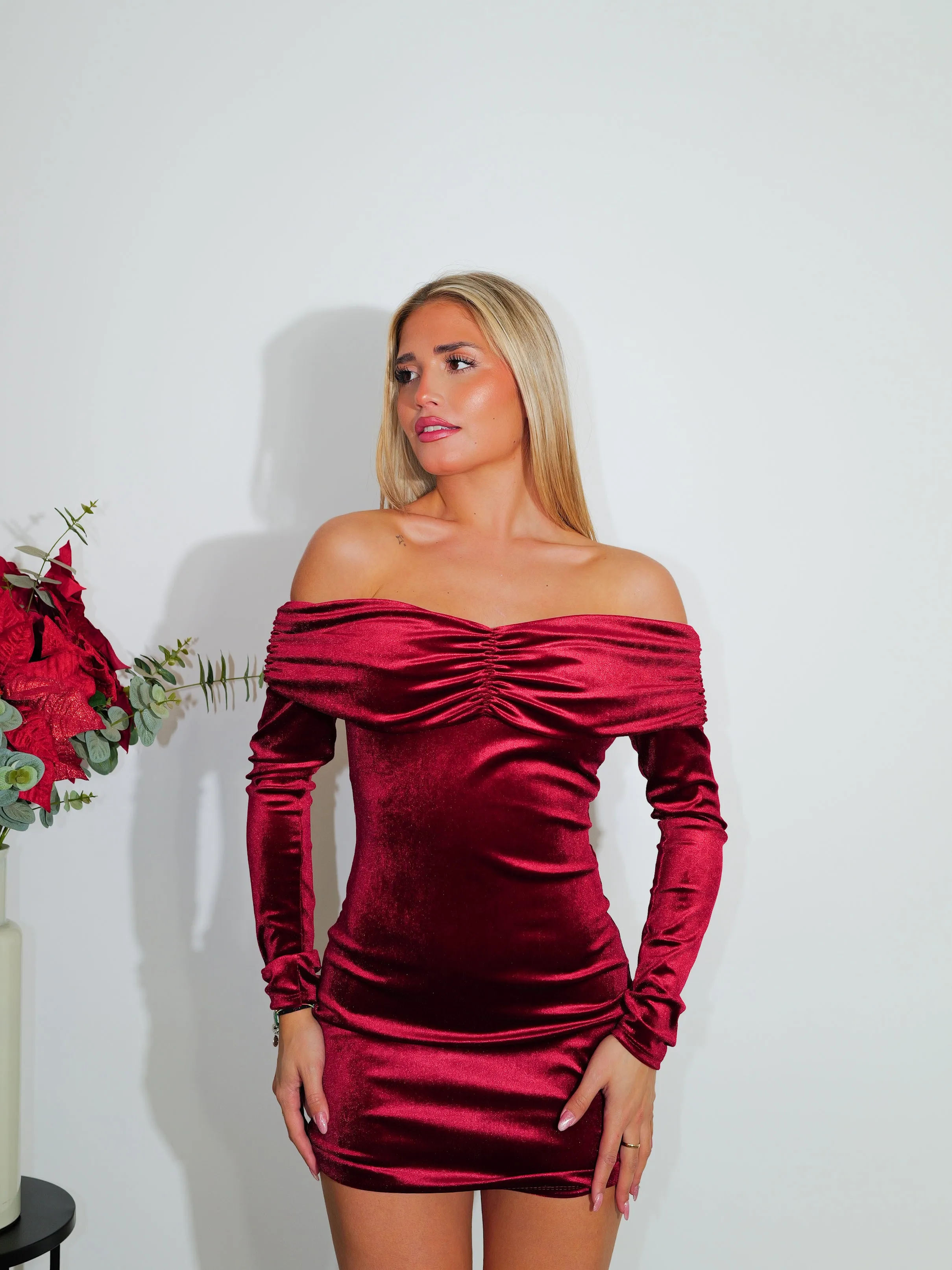 Vestido bardot frunce velvet burdeos sold by Sorellas product image thumbnail 5