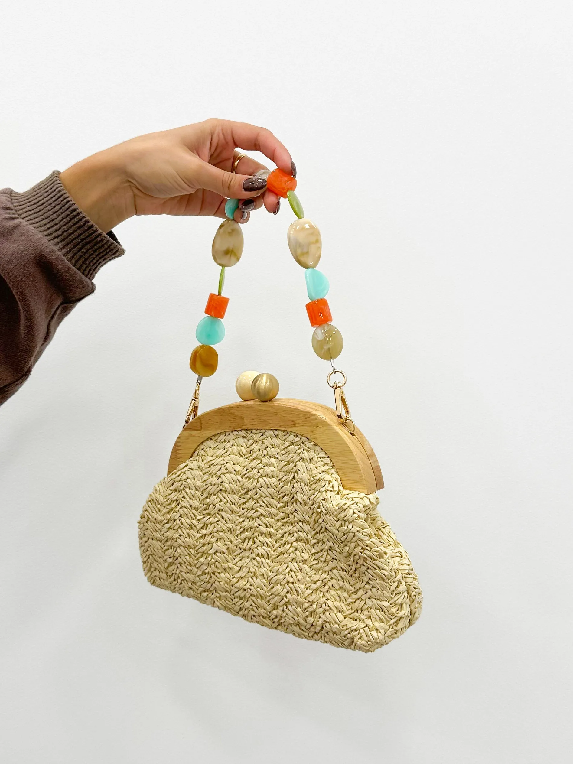Clutch rafia abalorios piedras beige sold by Sorellas product image thumbnail 3