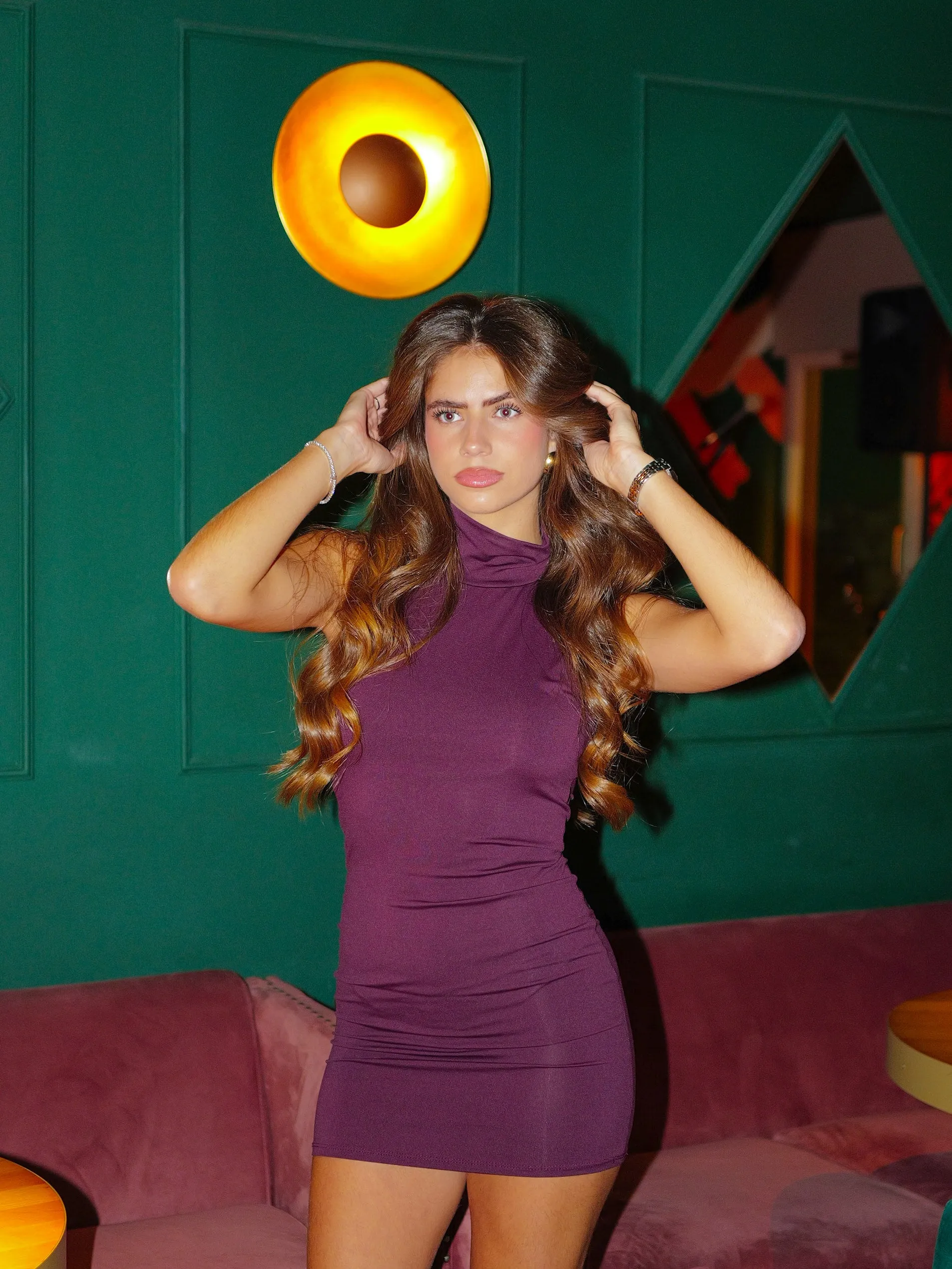 Vestido lycra cuello cisne berenjena sold by Sorellas product image thumbnail 3