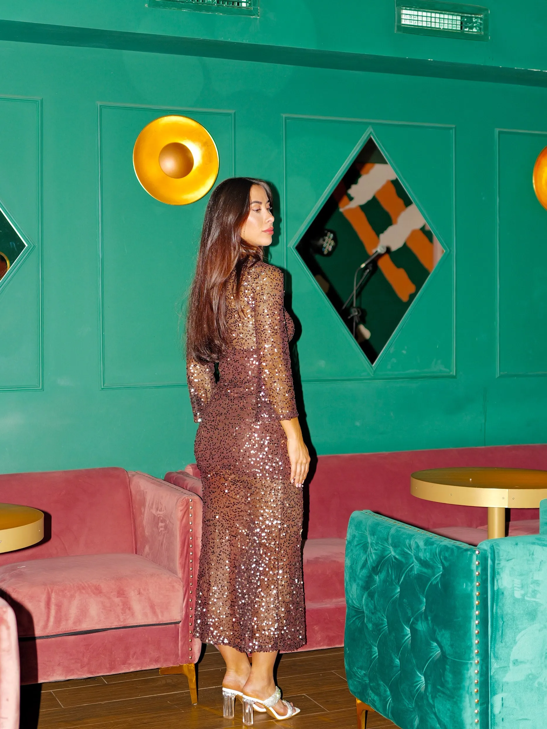 Vestido largo lentejuelas chocolate sold by Sorellas product image thumbnail 4