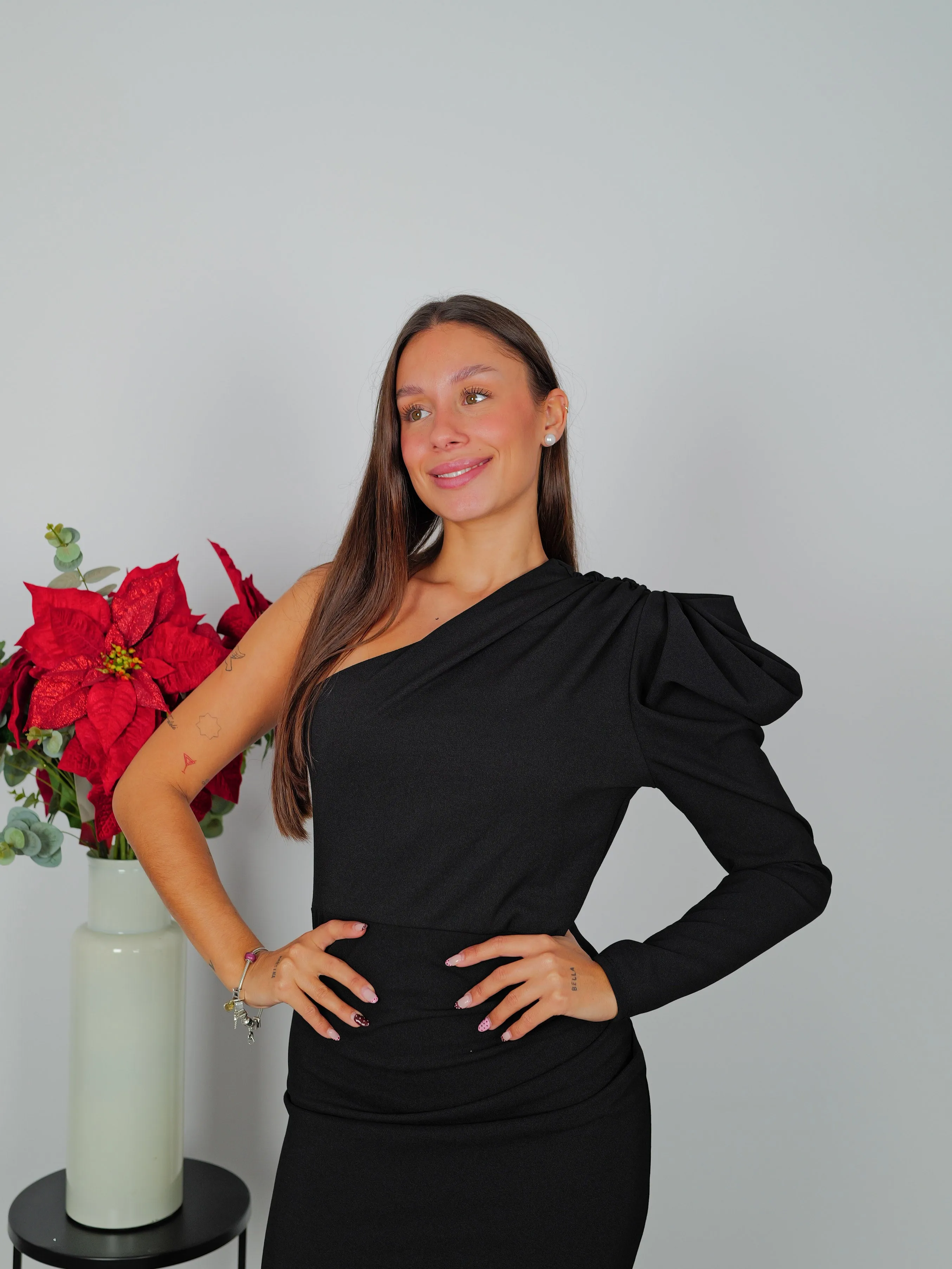 Vestido midi asim manga abullonada negro sold by Sorellas product image thumbnail 5