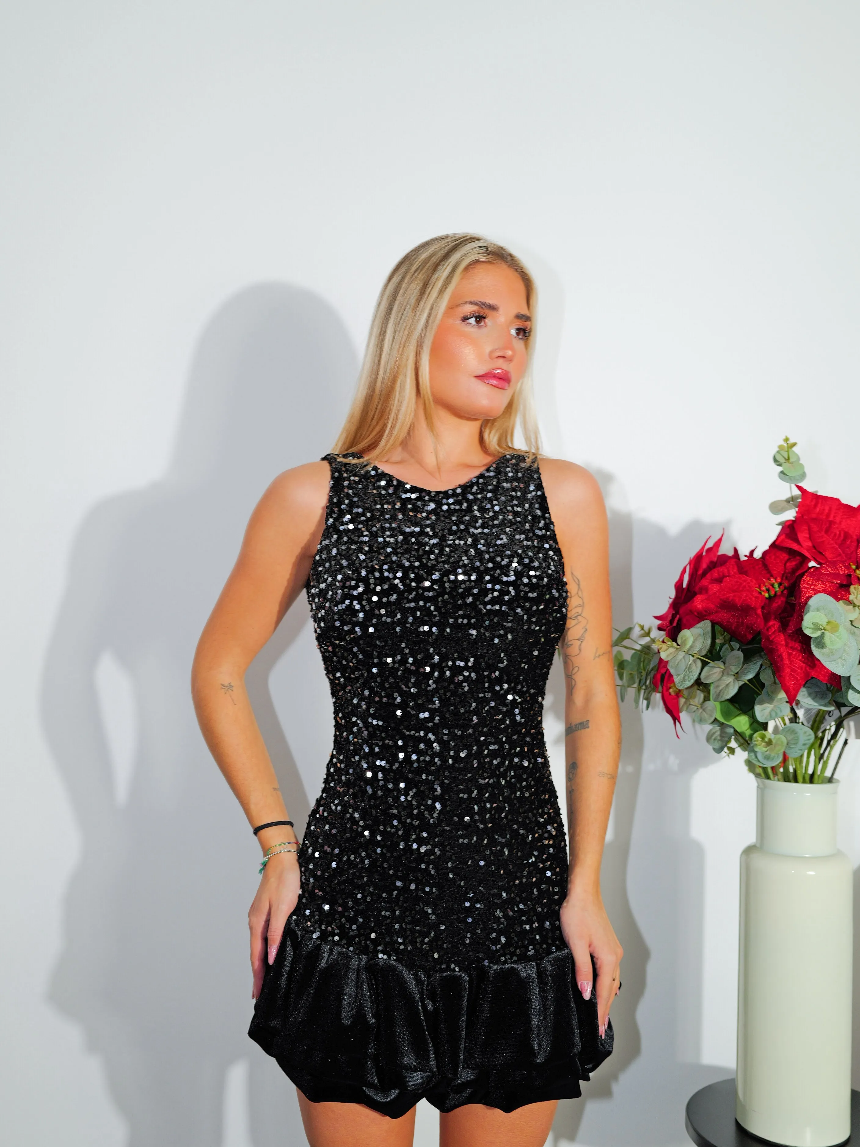 Vestido mini volante velvet negro sold by Sorellas product image thumbnail 5