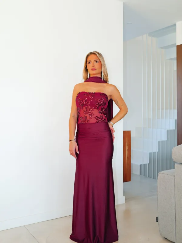 Vestido largo detalles choker palabra burdeos sold by Sorellas