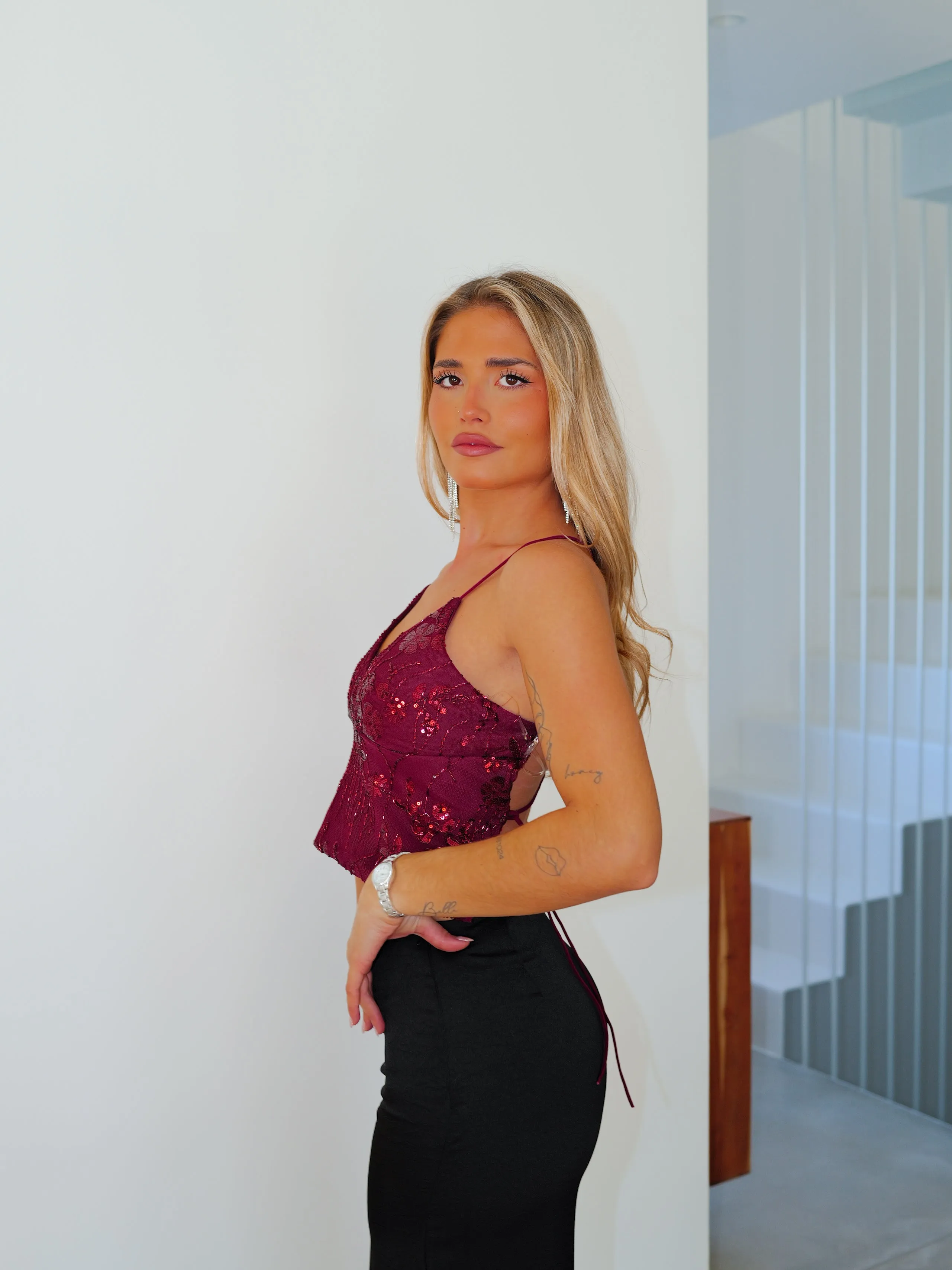 Top tulle detalles entrelazado burdeos sold by Sorellas