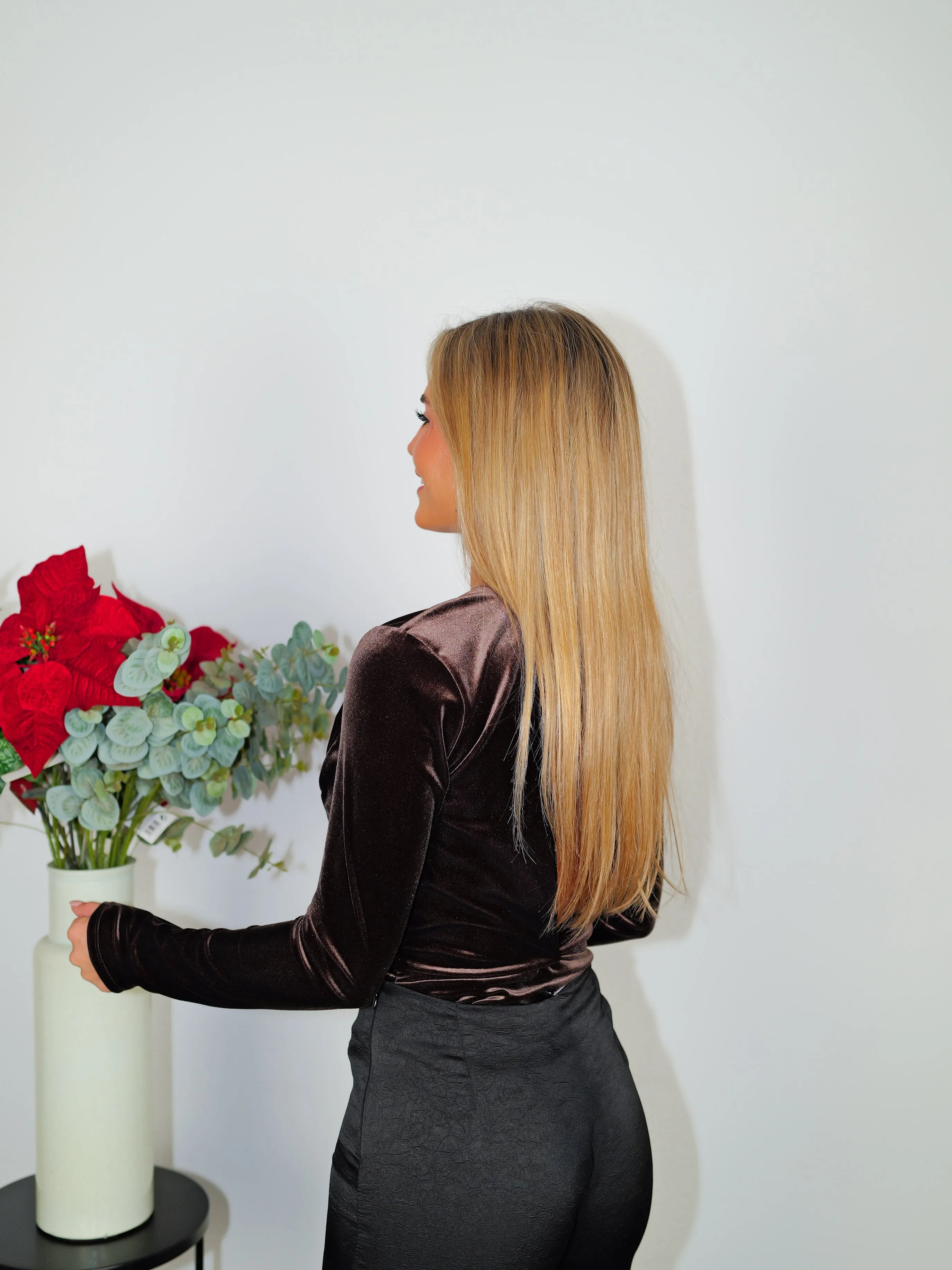 Body escote pico velvet chocolate sold by Sorellas product image thumbnail 3