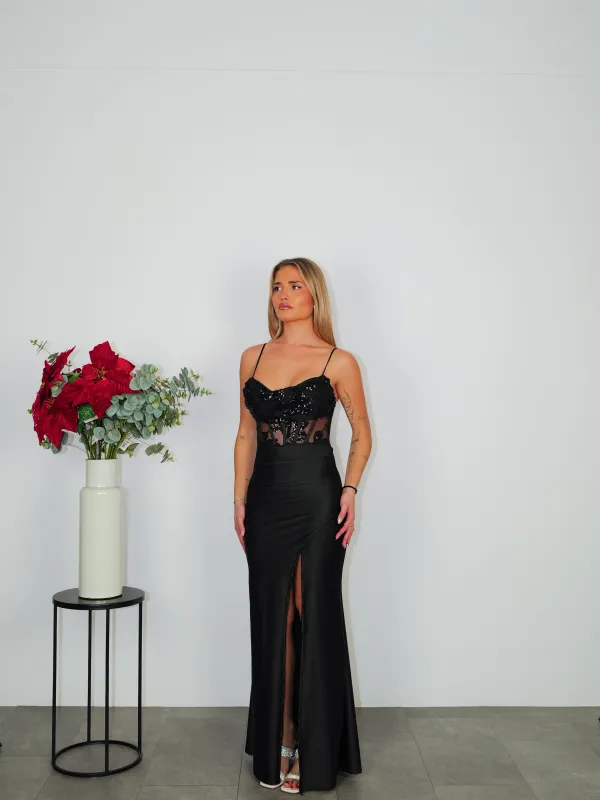 Vestido largo corsé detalles tulle negro sold by Sorellas