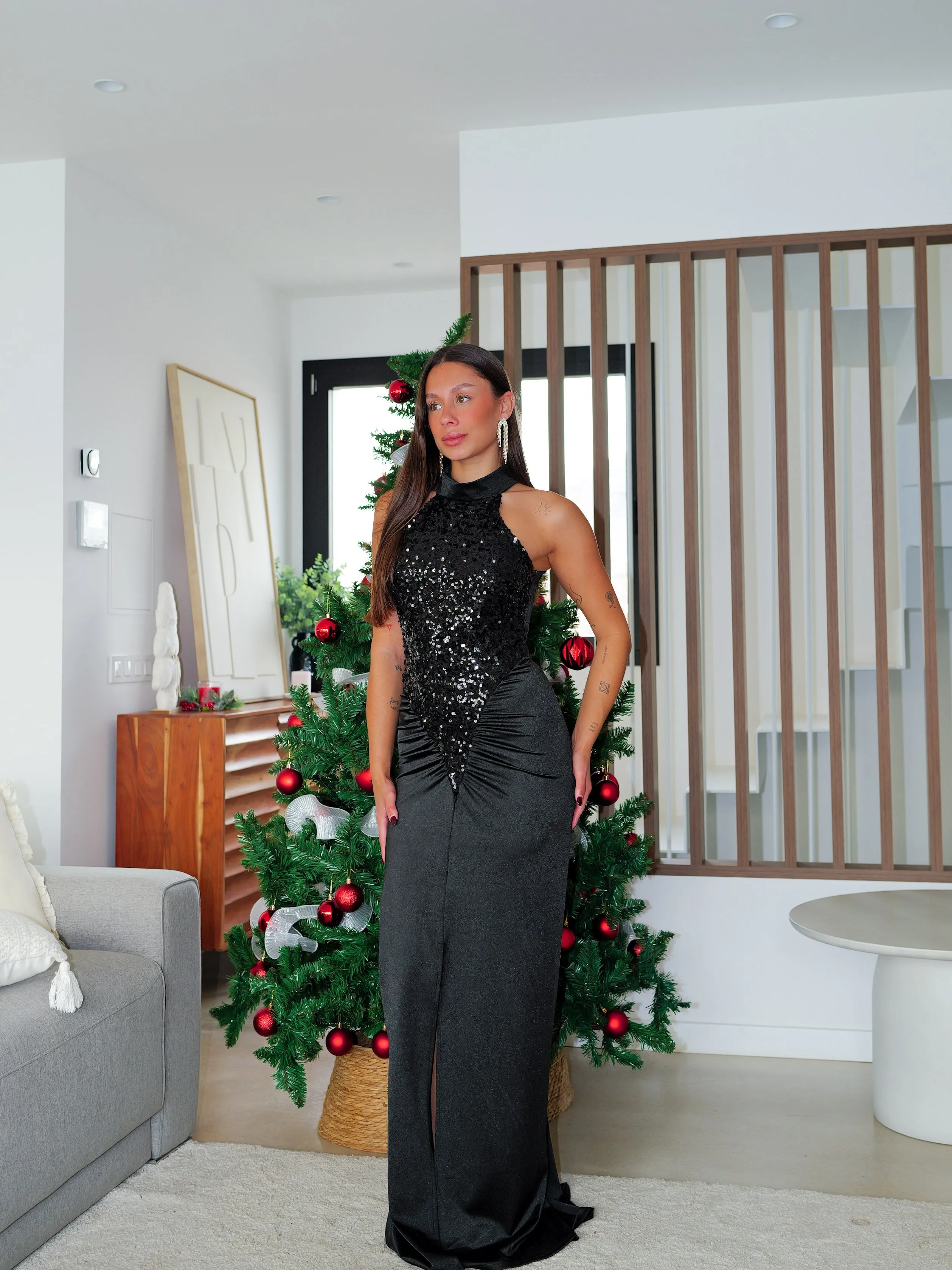 Vestido largo halter escote glitter negro sold by Sorellas