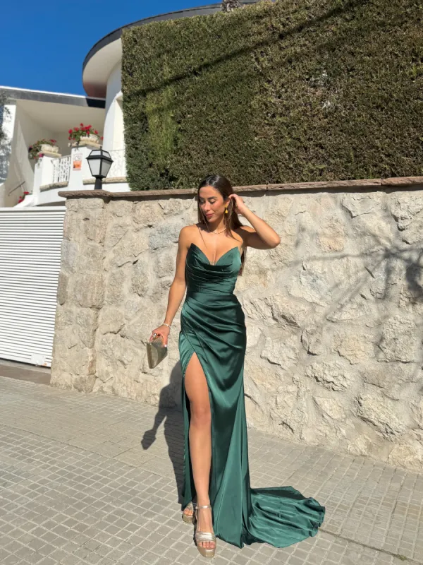 Vestido palabra picos raso botella sold by Sorellas