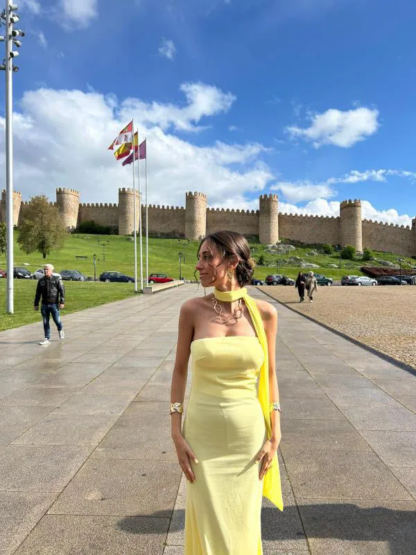 Vestido sirena choker tulle amarillo sold by Sorellas product image thumbnail 2