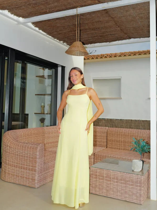 Vestido largo capa georgette amarillo sold by Sorellas