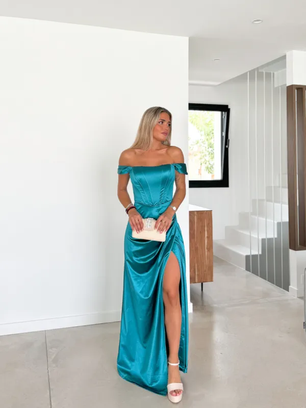 Vestido largo ballenas petróleo sold by Sorellas