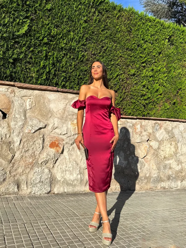 Vestido pompon midi burdeos sold by Sorellas