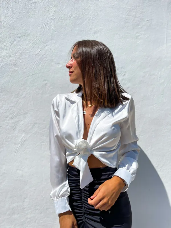 Blusa lazada raso blanca sold by Sorellas