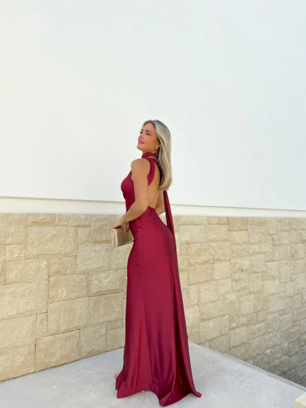Vestido asim choker espalda burdeos sold by Sorellas