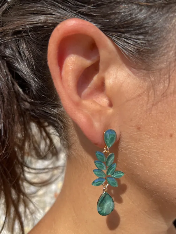 Pendientes hebra verde sold by Sorellas