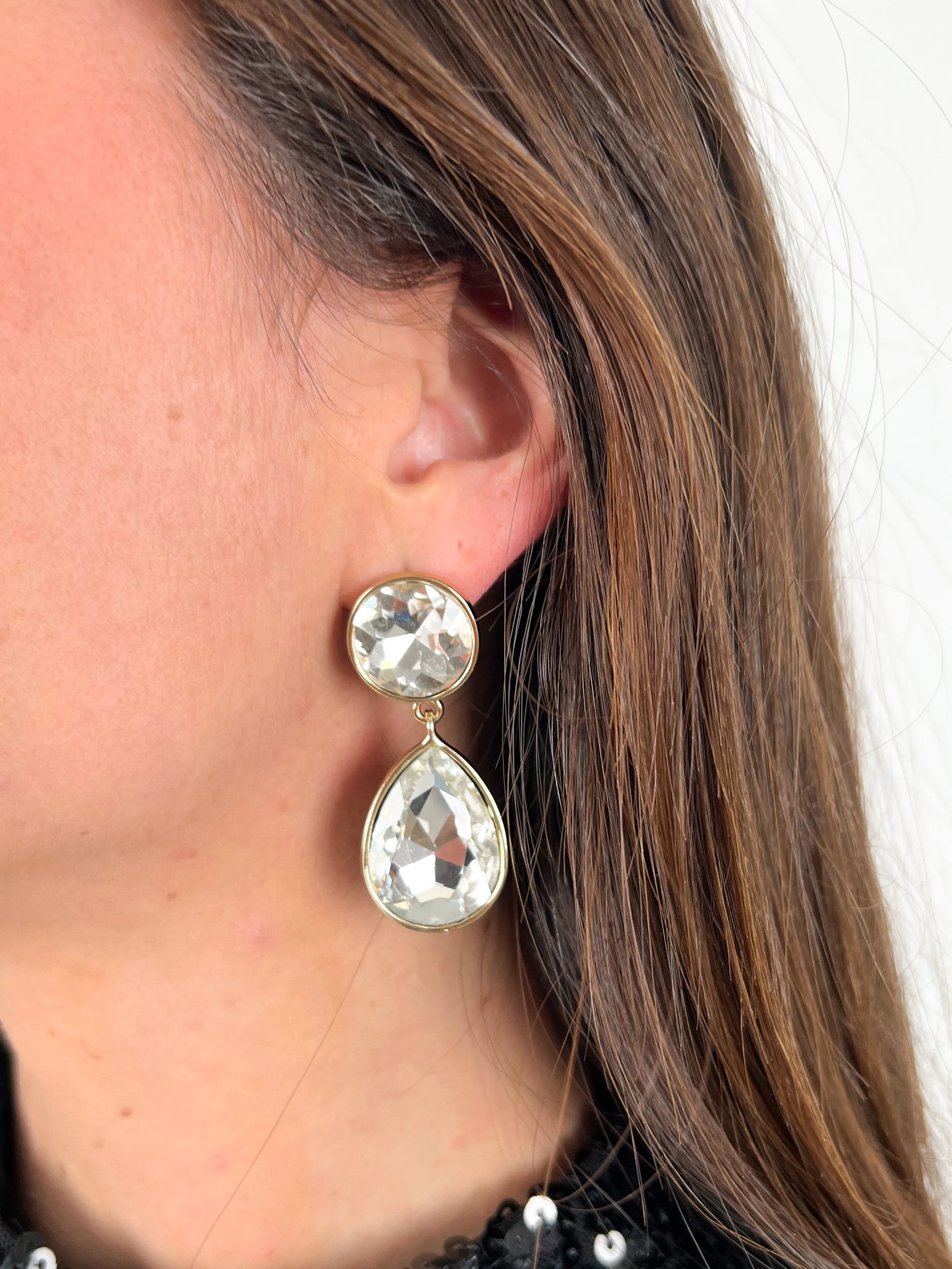 Pendientes gota piedra blanca sold by Sorellas product image thumbnail 2