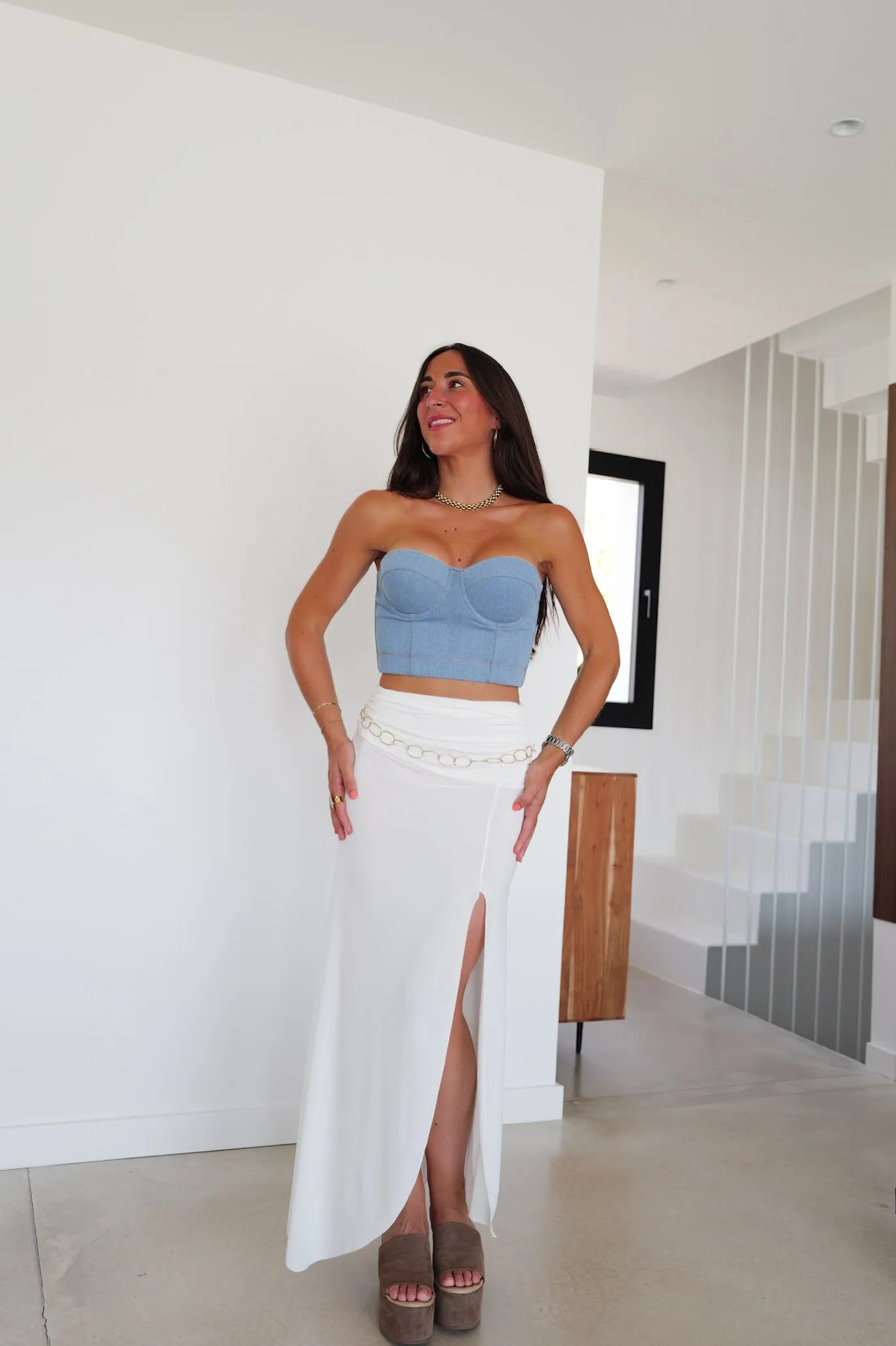 Falda larga asimétrica blanca sold by Sorellas product image thumbnail 2