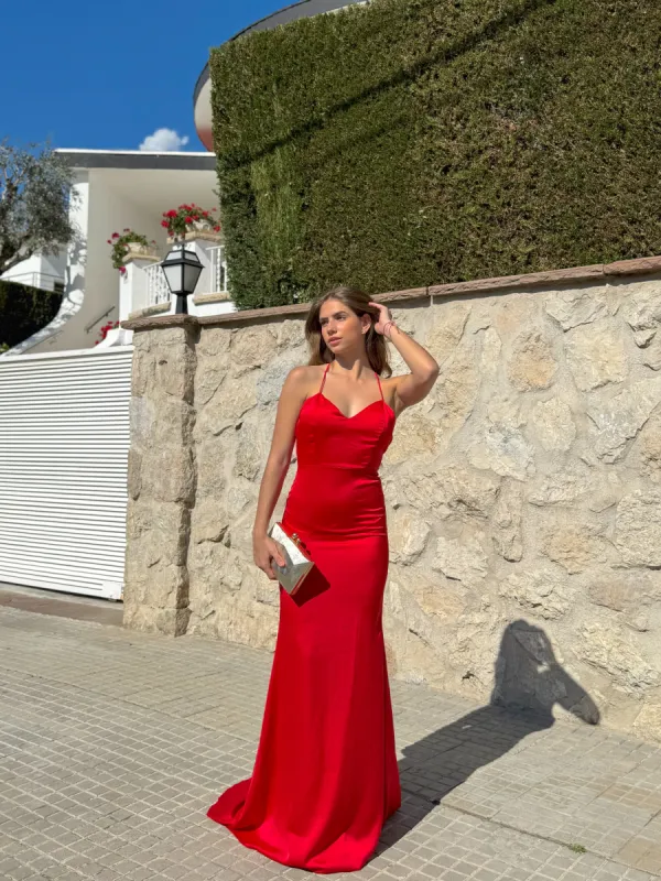 Vestido pico raso rojo sold by Sorellas