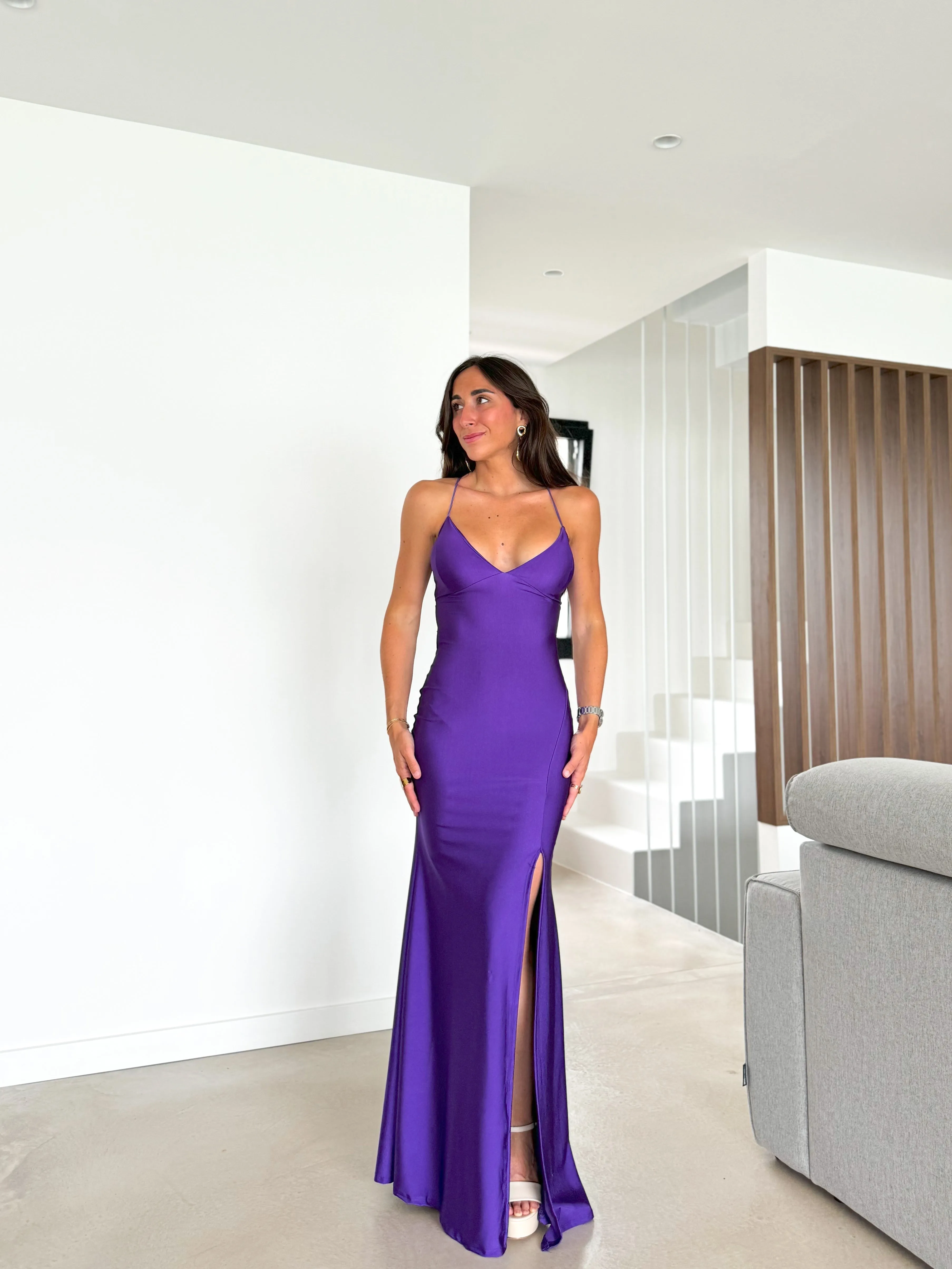 Vestido pico satin entrelazado morado sold by Sorellas product image thumbnail 3