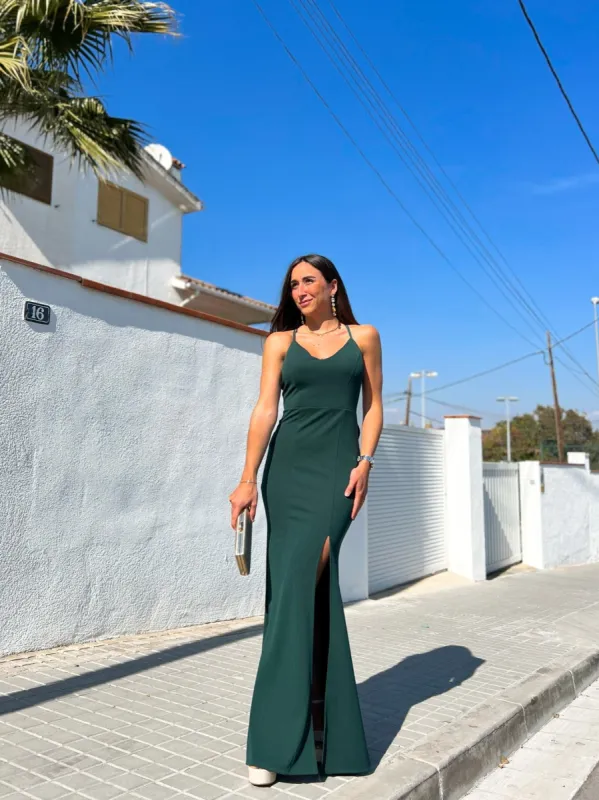Vestido largo cola botella sold by Sorellas