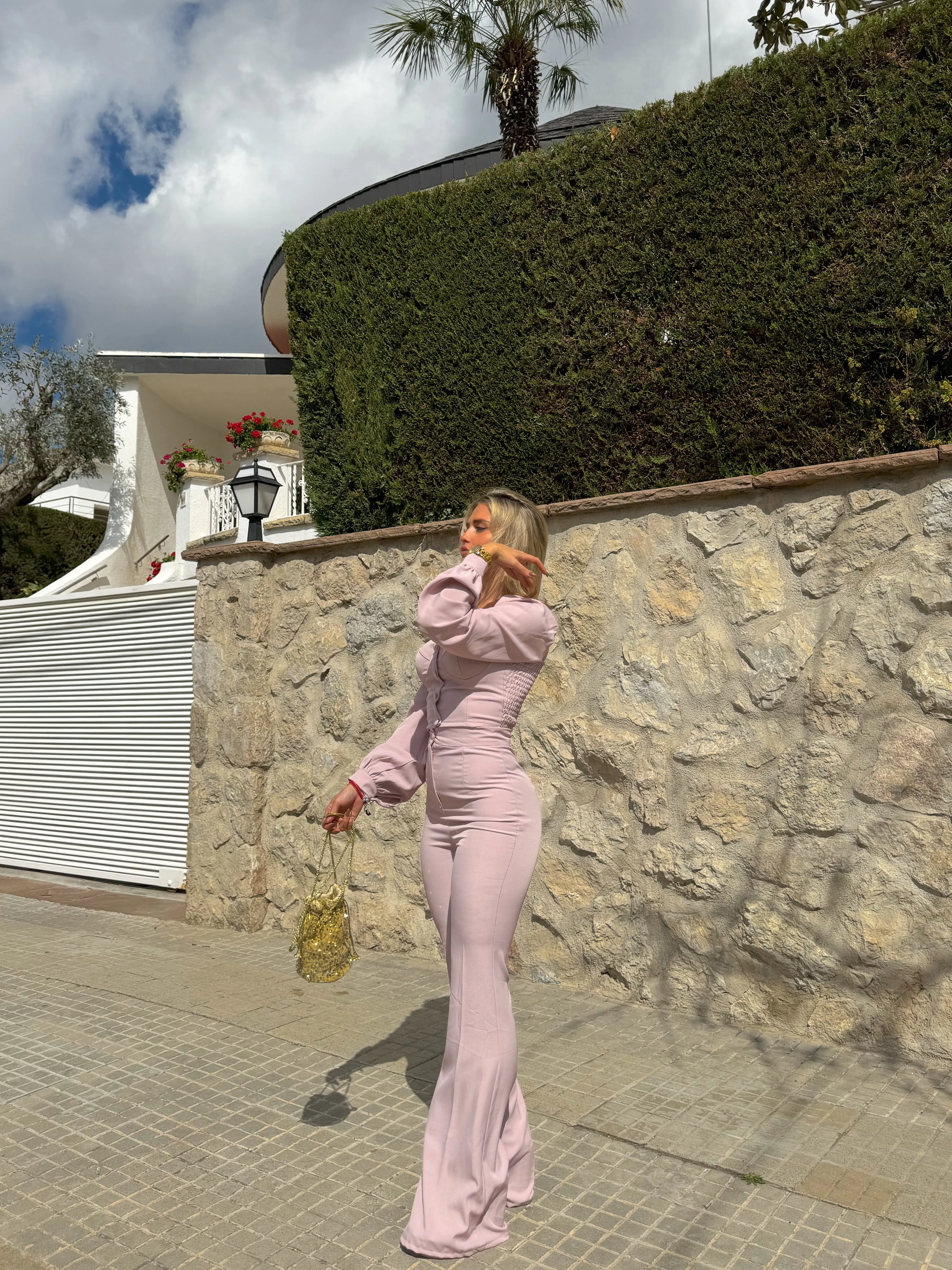 Conjunto traje corsé rosa sold by Sorellas product image thumbnail 3