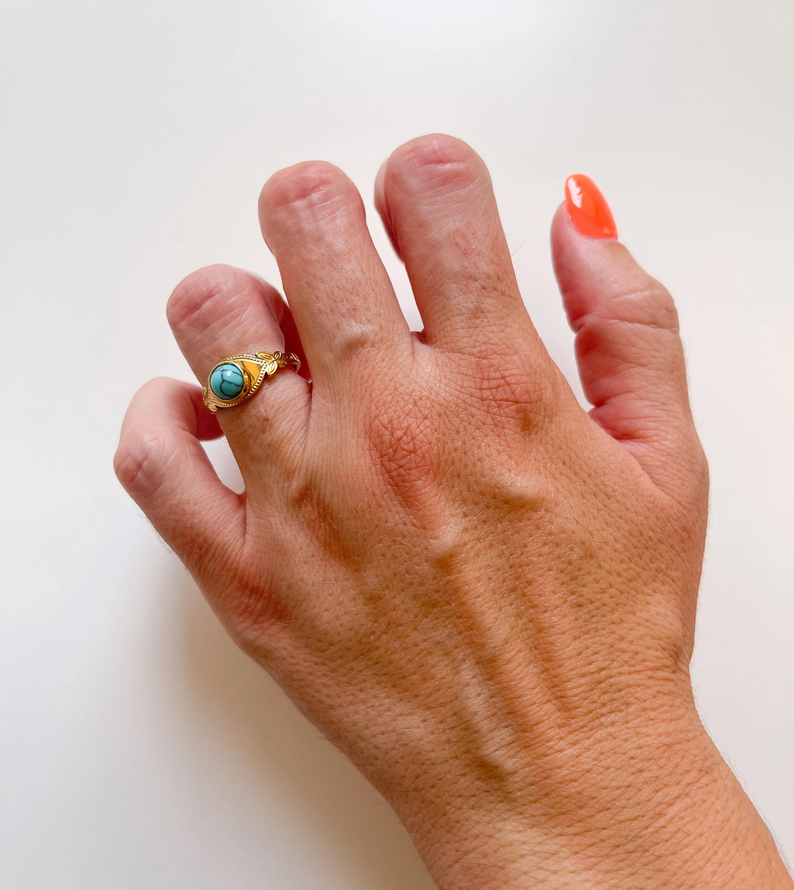 Anillo piedra turquesa dorado sold by Sorellas product image thumbnail 2