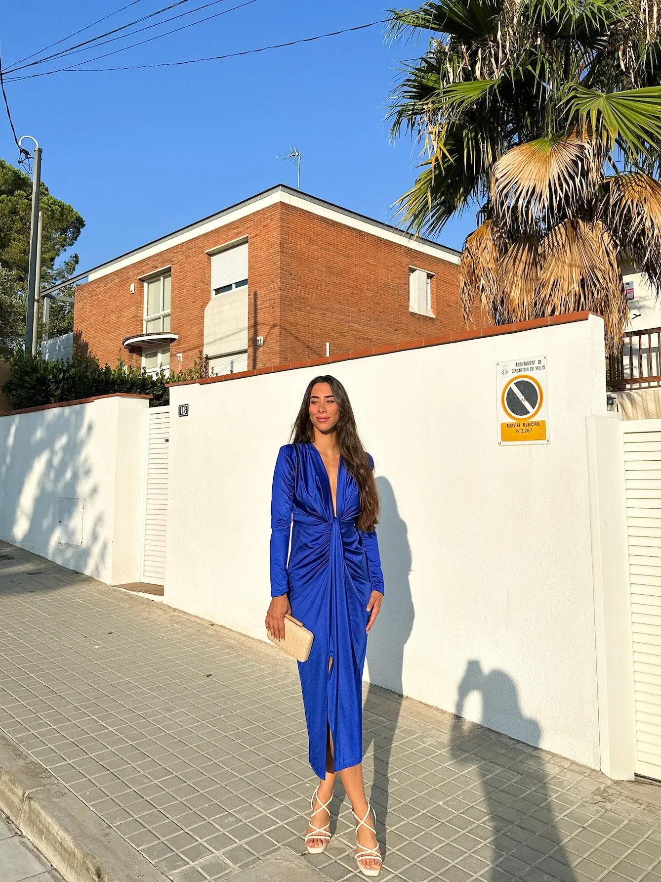 Vestido manga nudo azul sold by Sorellas