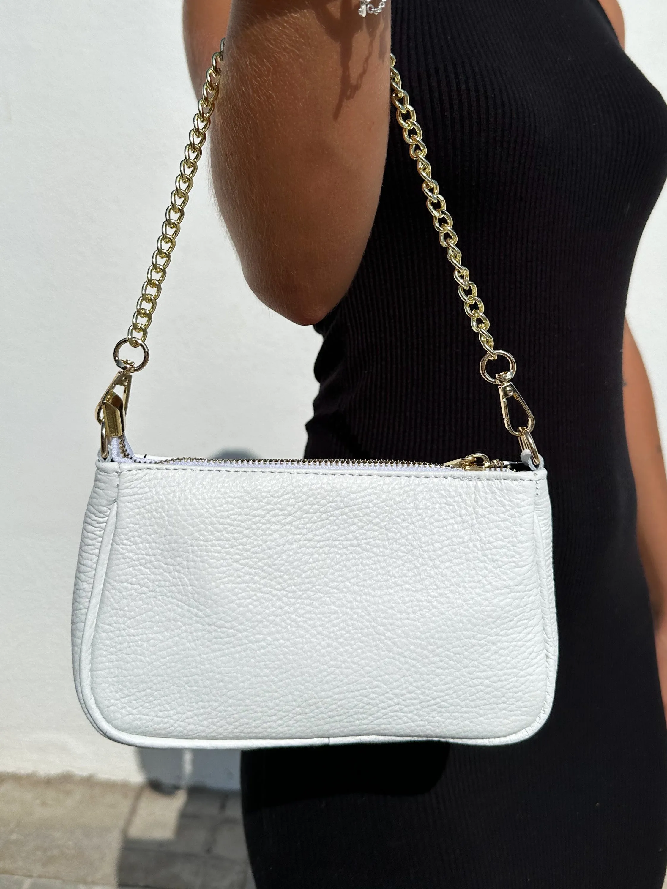 Bolso cadenas shoulder blanco sold by Sorellas product image thumbnail 5