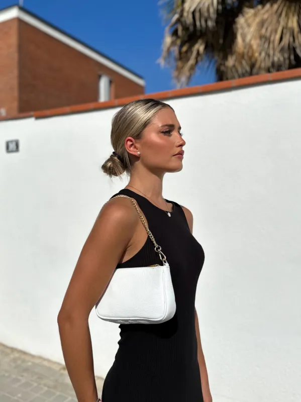 Bolso cadenas shoulder blanco sold by Sorellas