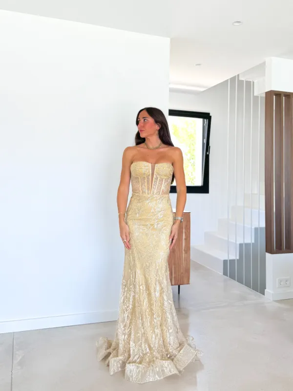Vestido corse pedreria cola dorado sold by Sorellas