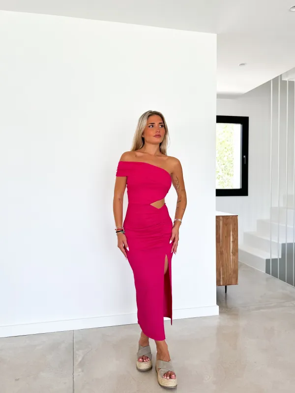 Vestido cut banda asim fucsia sold by Sorellas