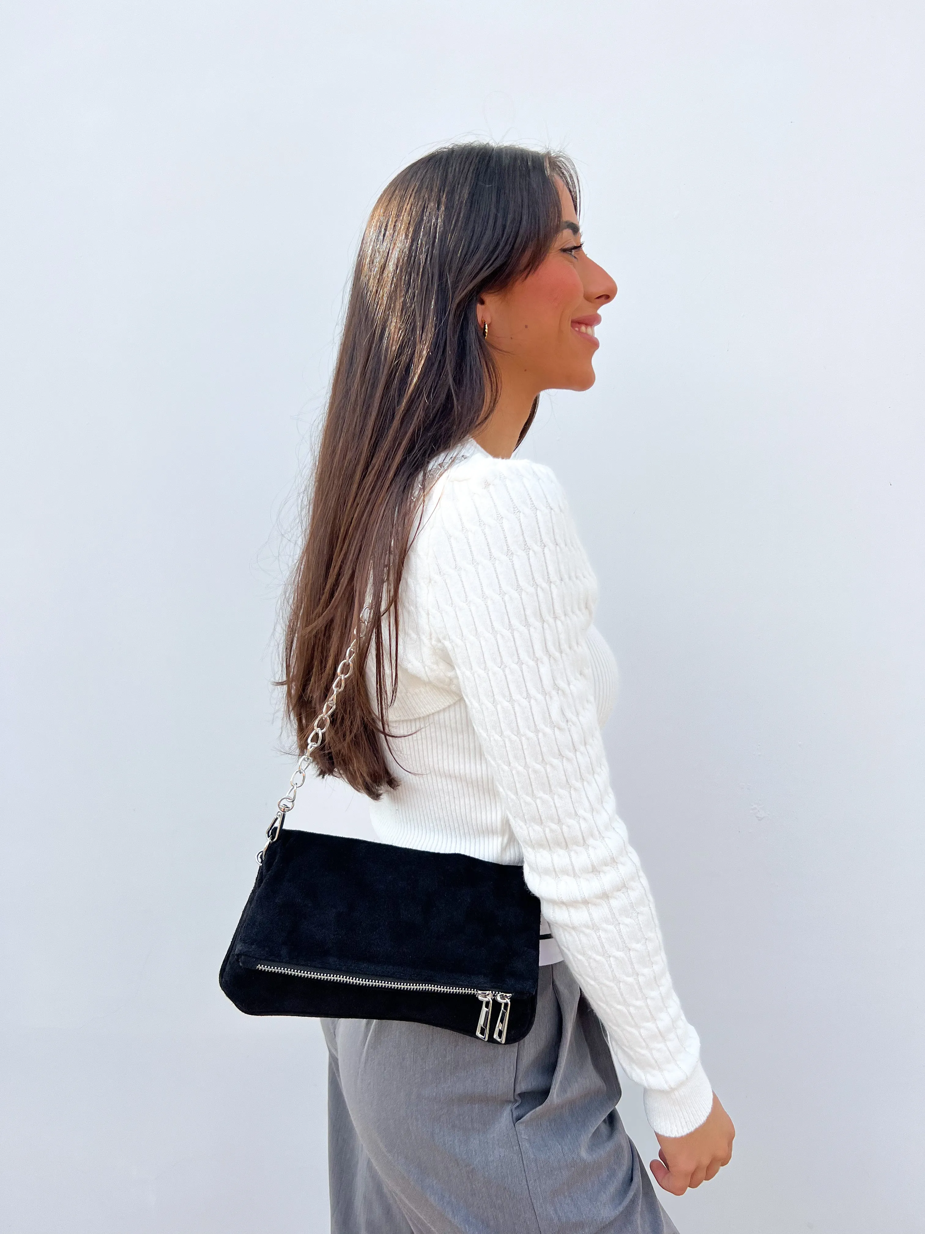 Bolso piel cadenas ante negro sold by Sorellas product image thumbnail 2