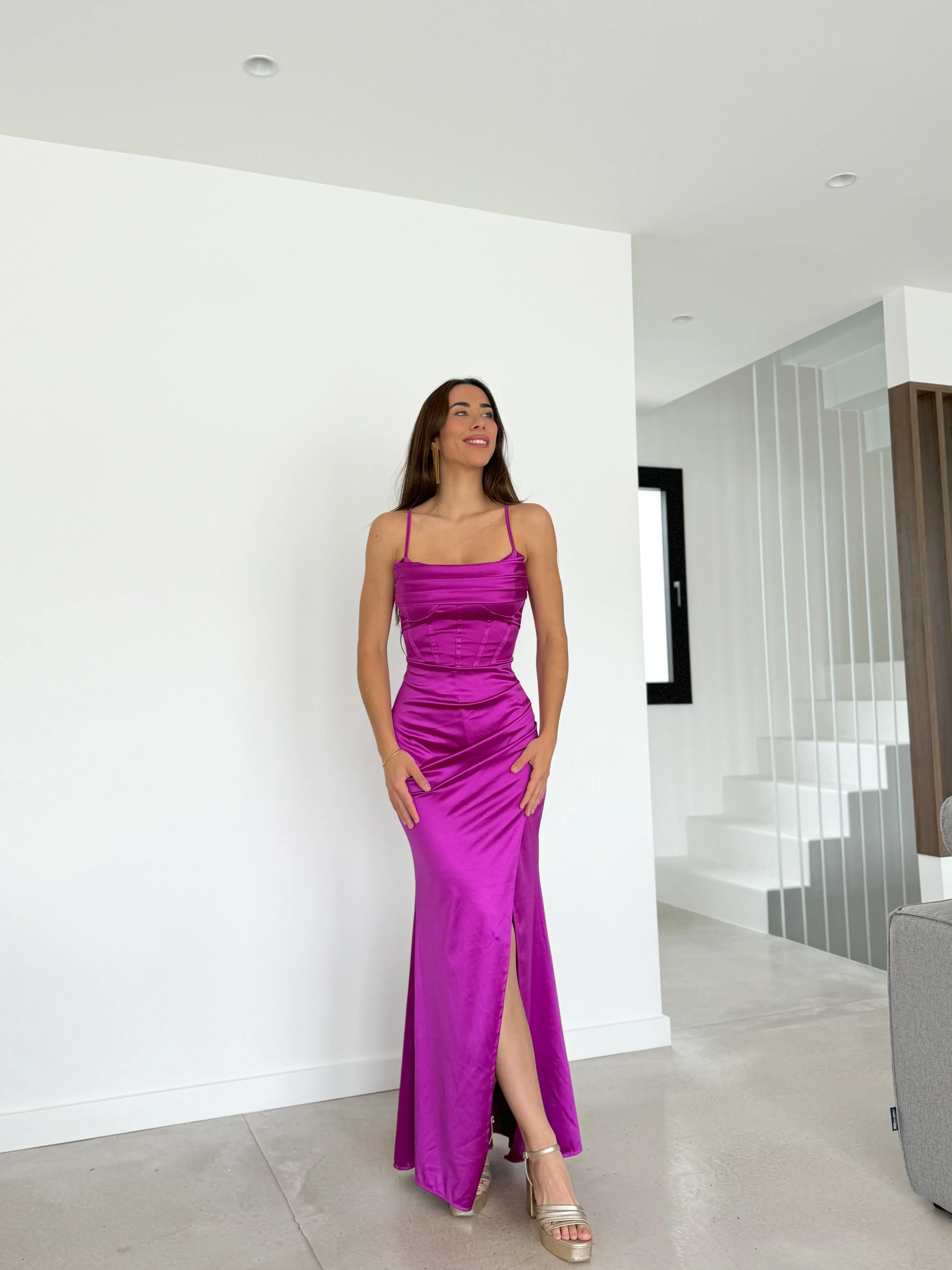 Vestido entrelazado corse satin amarena sold by Sorellas