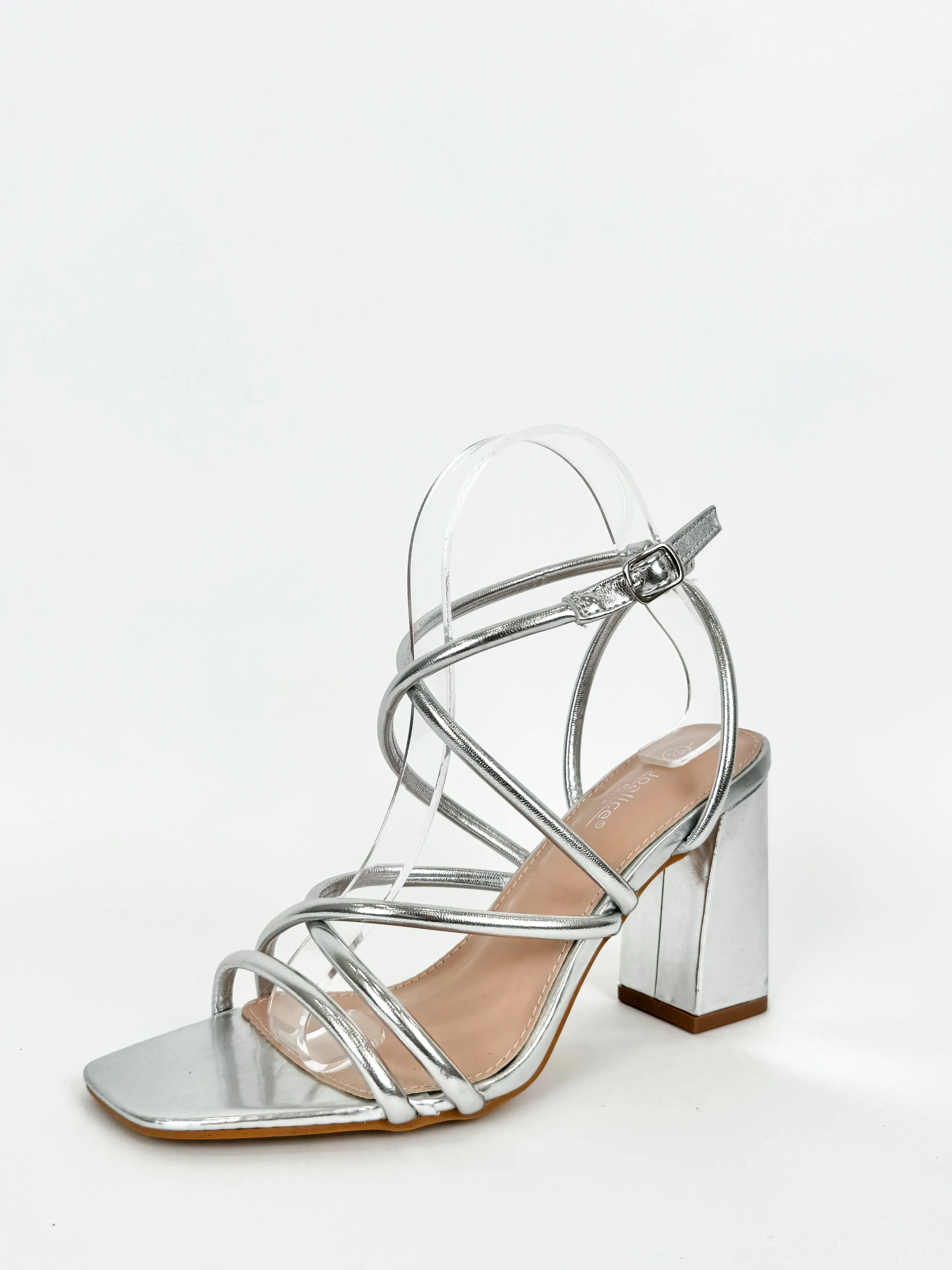 Sandalia baja entrelazado plata sold by Sorellas product image thumbnail 2