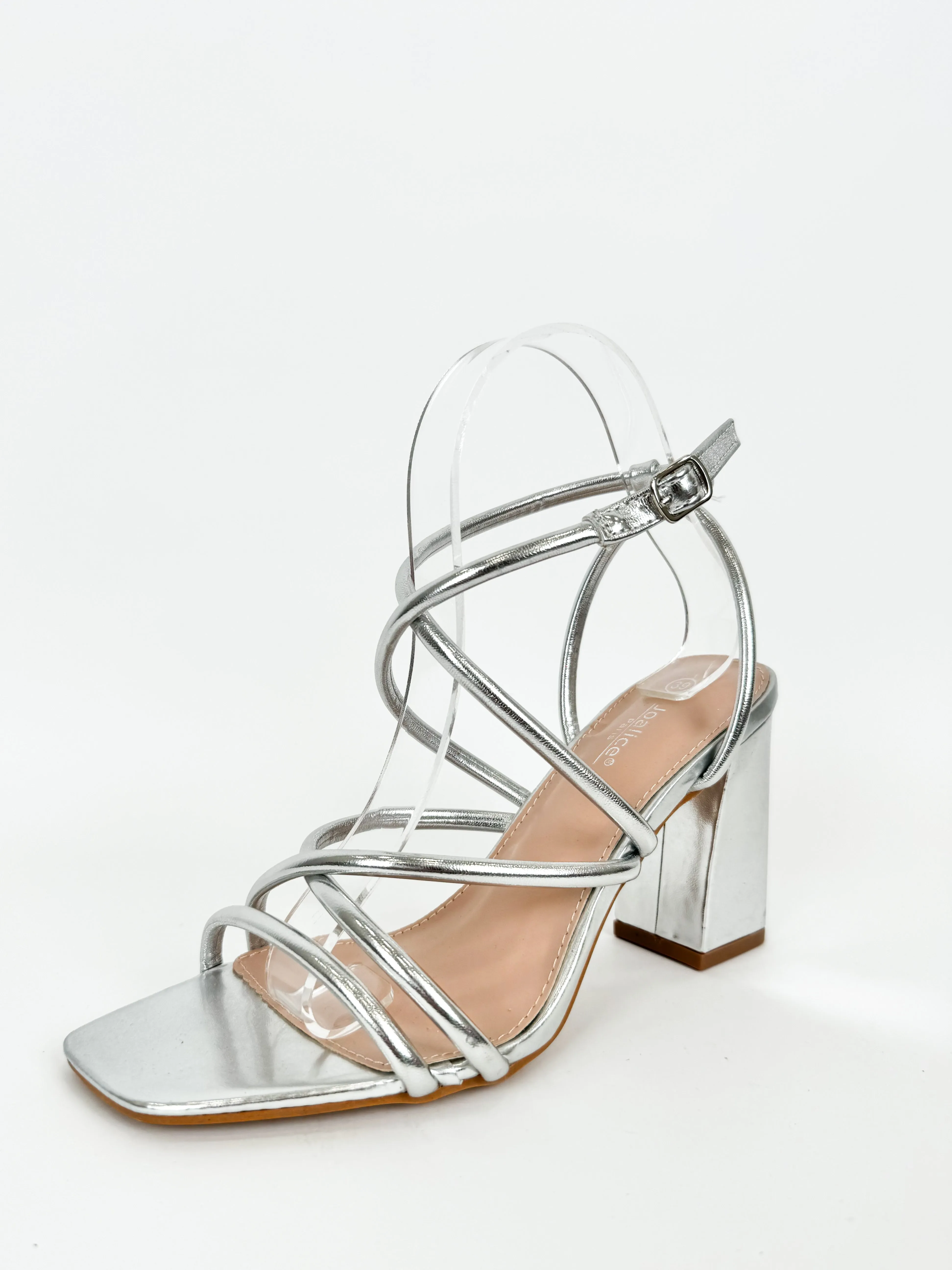 Sandalia baja entrelazado plata sold by Sorellas product image thumbnail 3