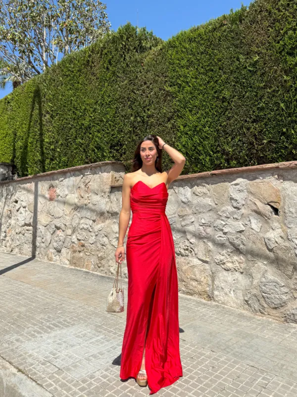 Vestido palabra banda rojo sold by Sorellas