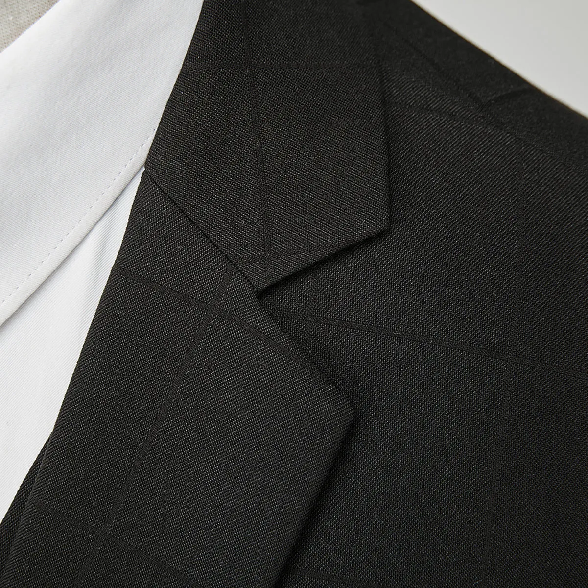 Tailored Fit Single Breasted Two-buttons 3 Pieces Plaid Men's Wedding Suits sold by Lavetir product image thumbnail 3