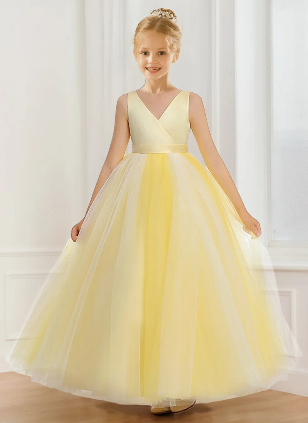 A-Line/Princess V-Neck Tulle Flower Girl Dresses sold by Lavetir