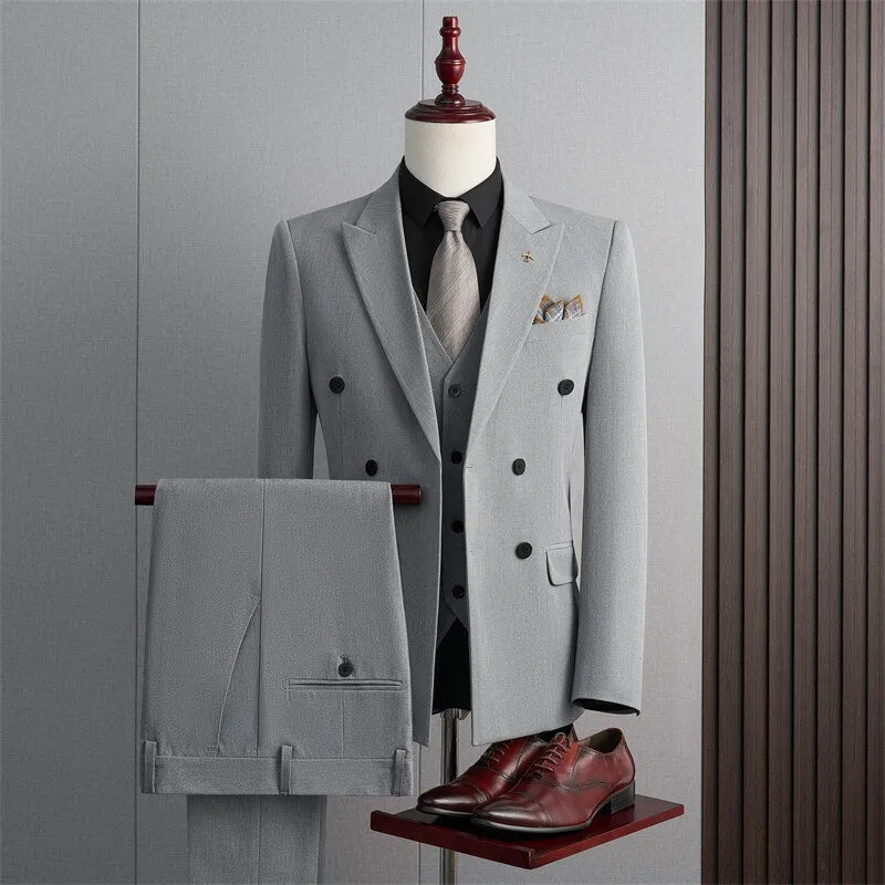 Tailored Fit Peaked Lapel Double Breasted Four-buttons 3 Pieces Men's Formal Suits sold by Lavetir product image thumbnail 3
