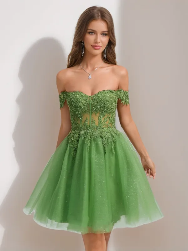 A-Line/Princess Off-the-Shoulder Tulle Short Homecoming Dresses with Appliques sold by Lavetir
