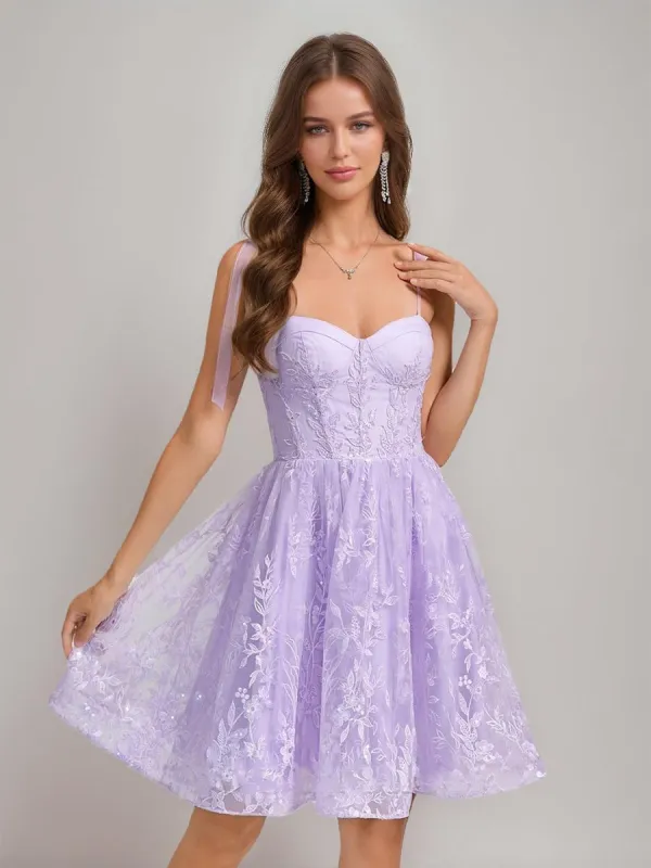 A-Line/Princess Sweetheart Sleeveless Sequined Short Homecoming Dresses with Bow & Appliques sold by Lavetir