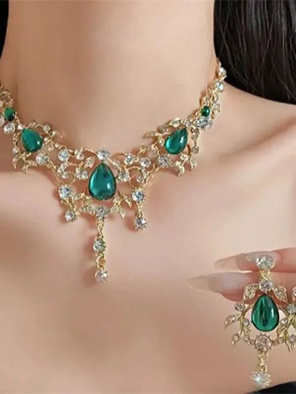 Stylish Necklace Earrinngs Jewelry Set with Delicated Rhinestone made by Lavetir