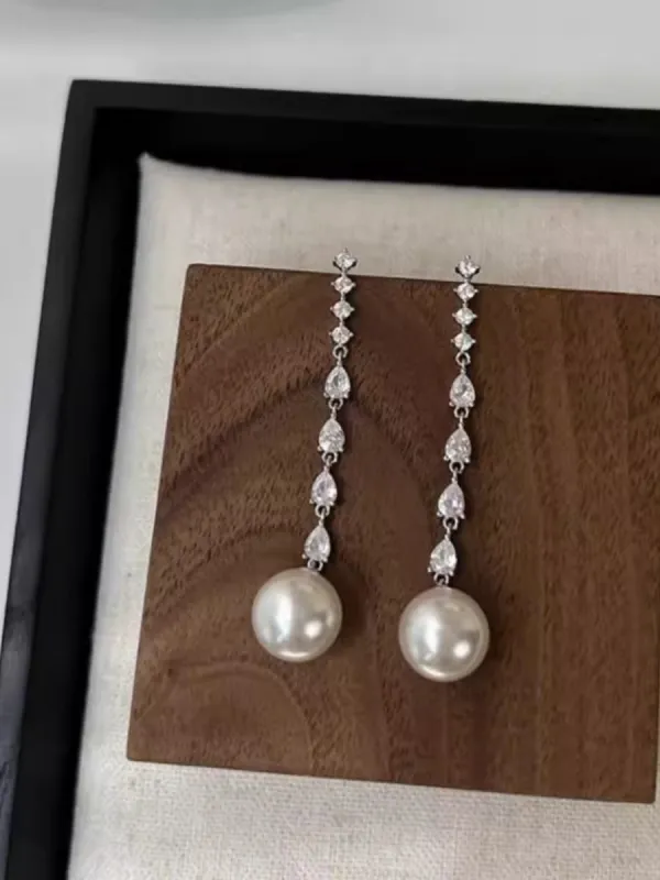 Luxurious Zirconia and Pearl Drop Earrings for Women made by Lavetir