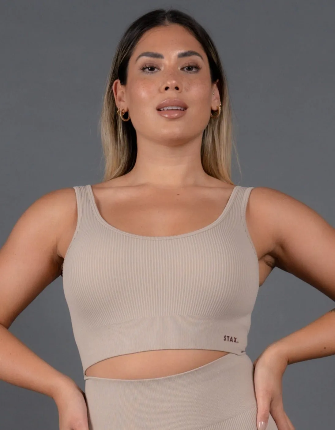 Premium Seamless V5 Low Back Crop Lounge - Kepler (Beige) sold by Stax