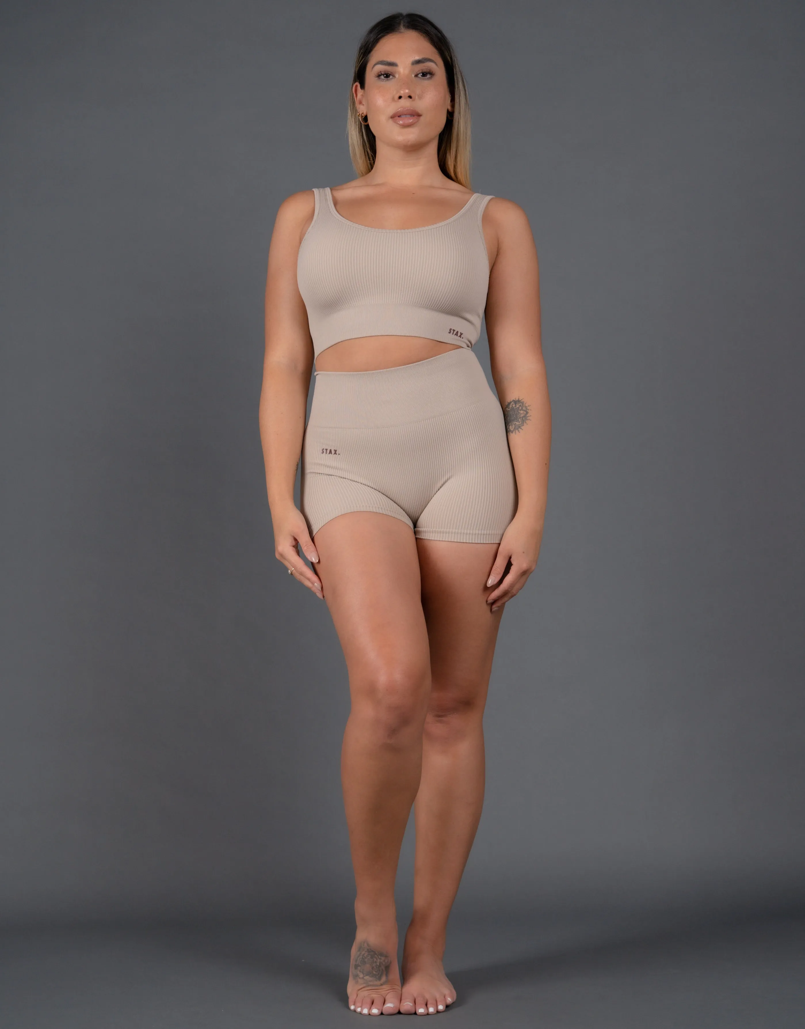 Premium Seamless V5 Low Back Crop Lounge - Kepler (Beige) sold by Stax product image thumbnail 2