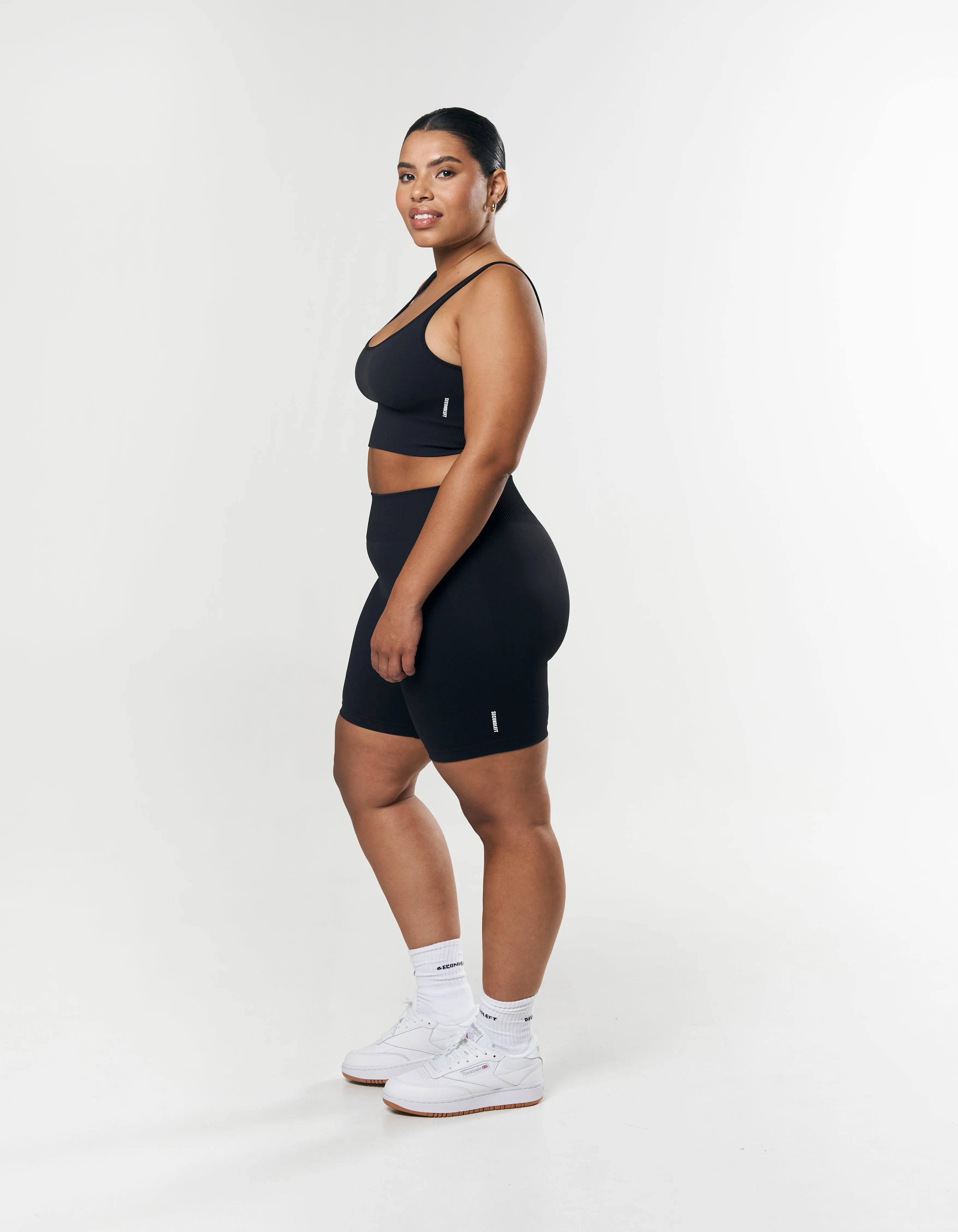 Seamless Low back Crop - Black sold by Stax product image thumbnail 5